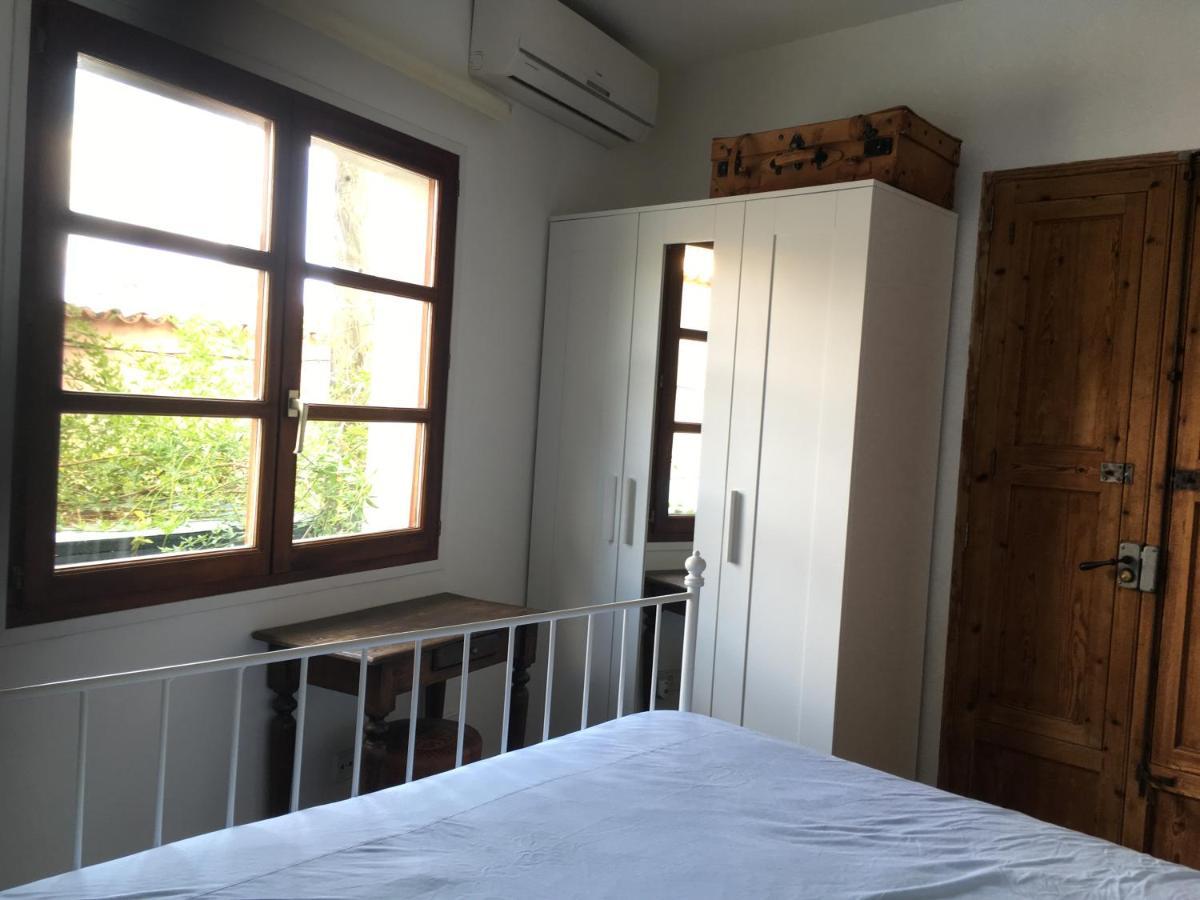 Three-Bedroom House,1126714578:JPEG