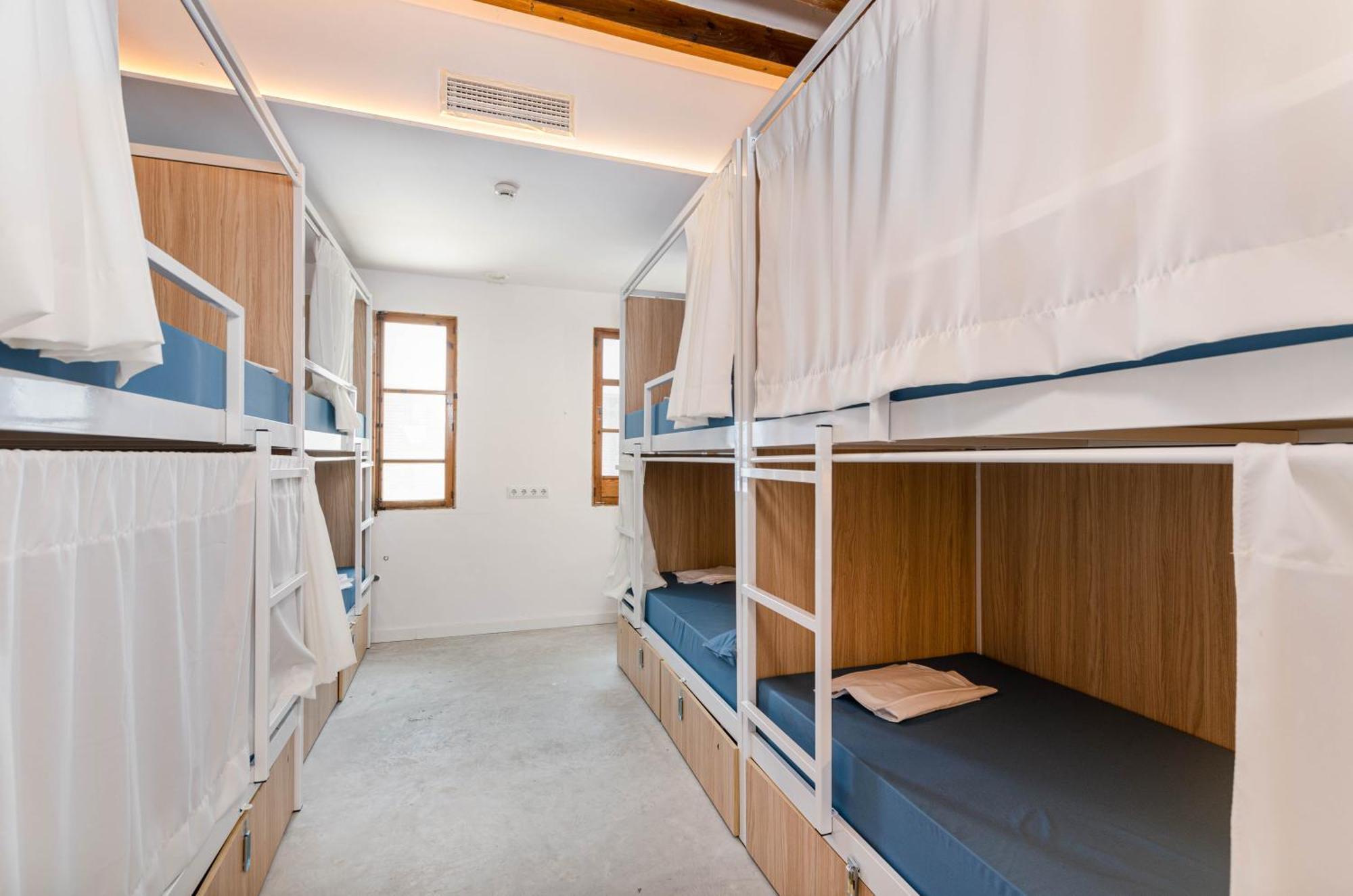 Posto Letto in Dormitorio Femminile