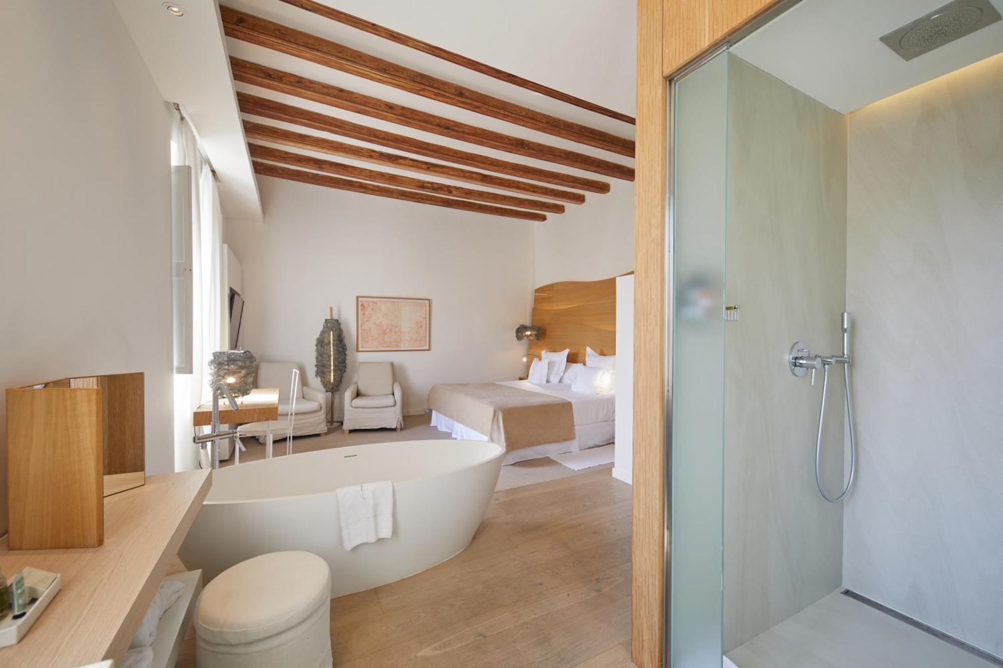 Junior Suite,1730006259:JPEG