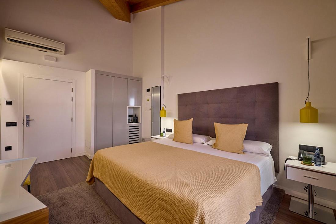 Double Room,1731546391:JPEG