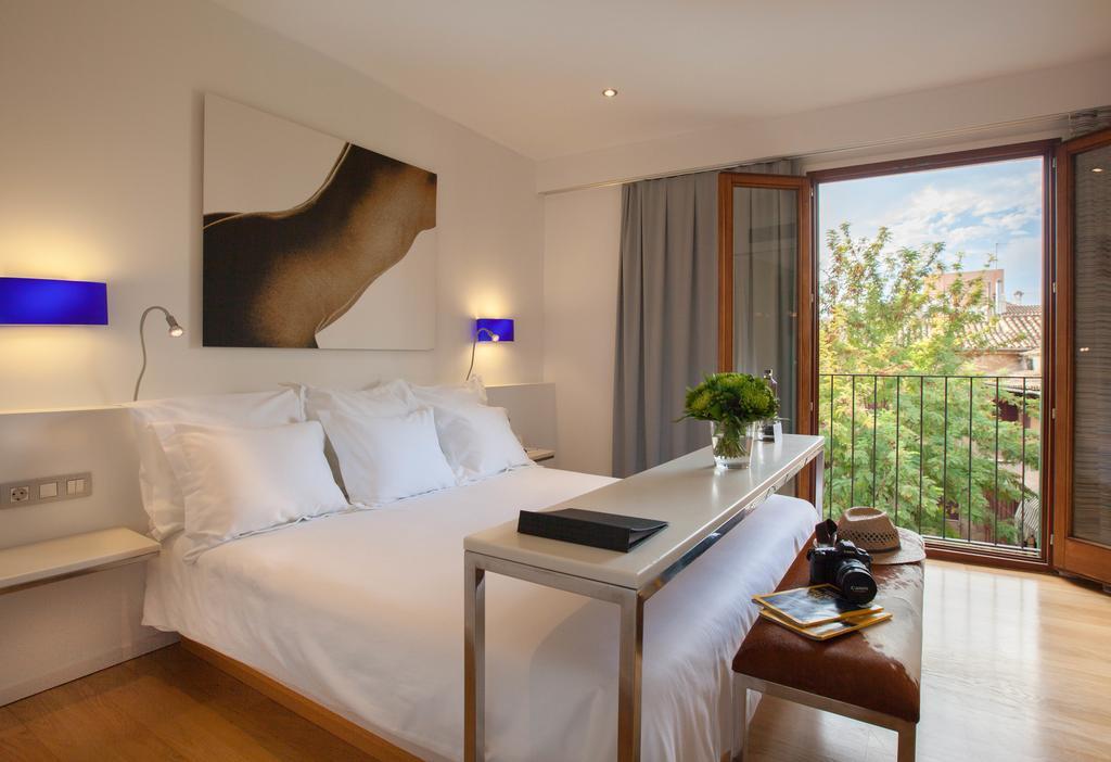 Deluxe Double Room,355920949:JPEG