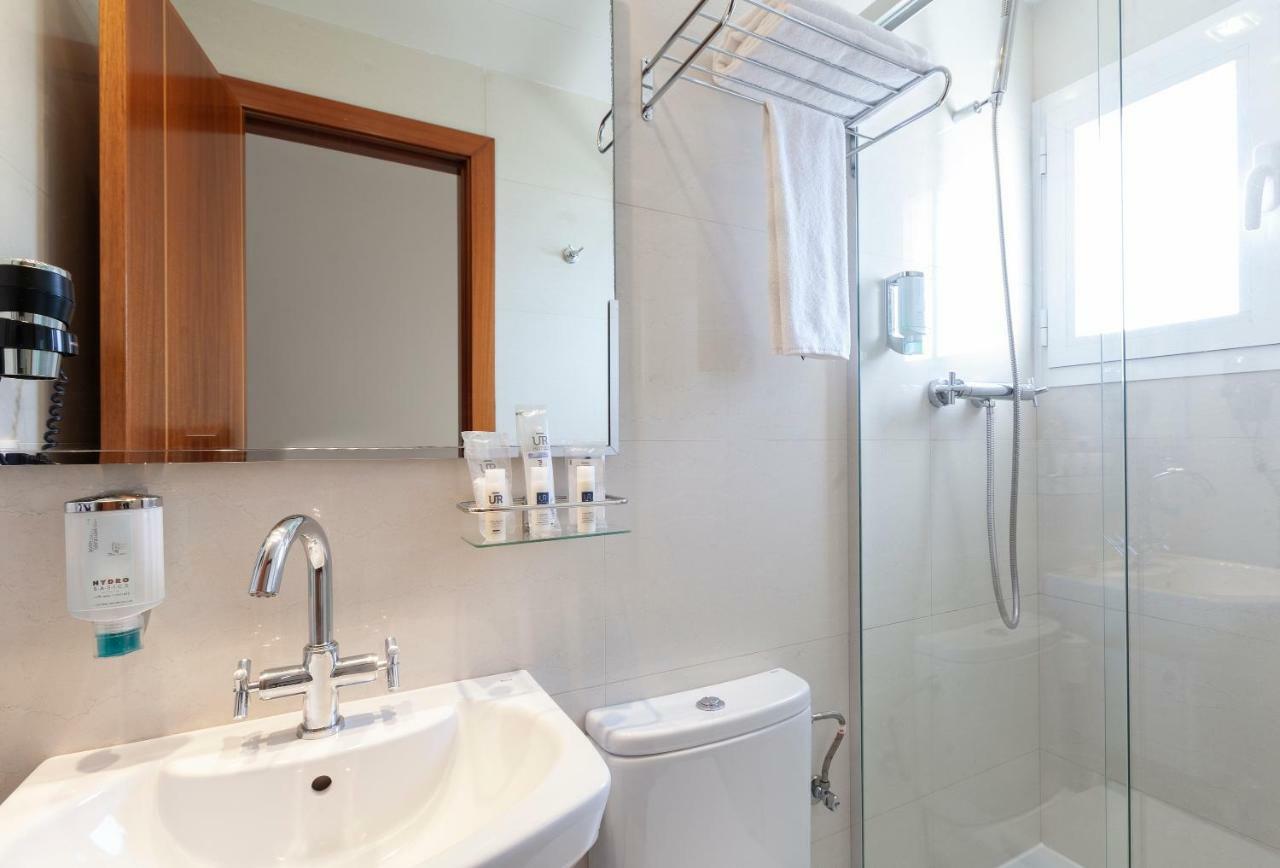 Twin Room,835962407:JPEG