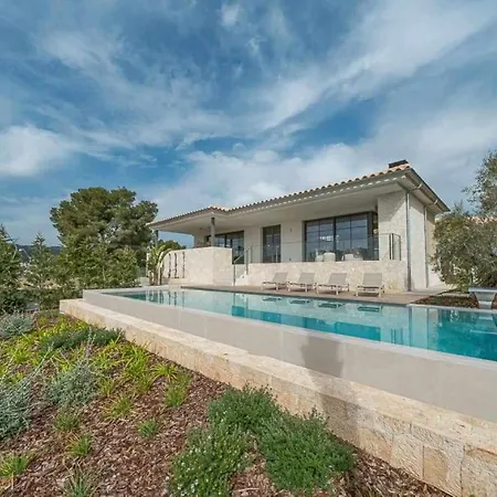 Casa Con Piscina Privada Cerca Del Puerto Y Playa-2